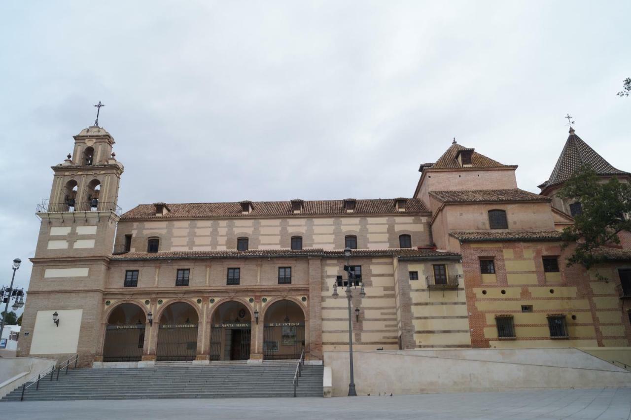 Apartamento Plaza Alfonso XII Малага Экстерьер фото