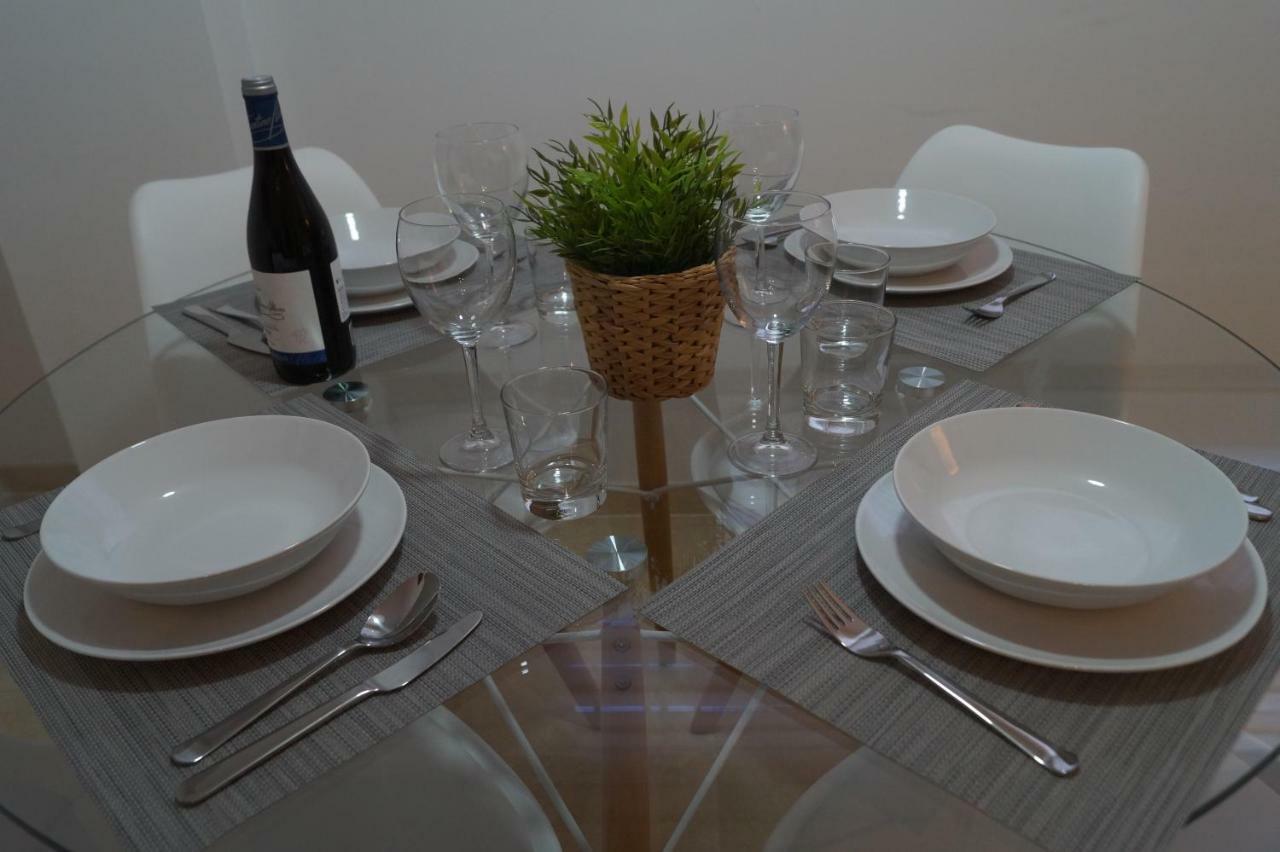 Apartamento Plaza Alfonso XII Малага Экстерьер фото