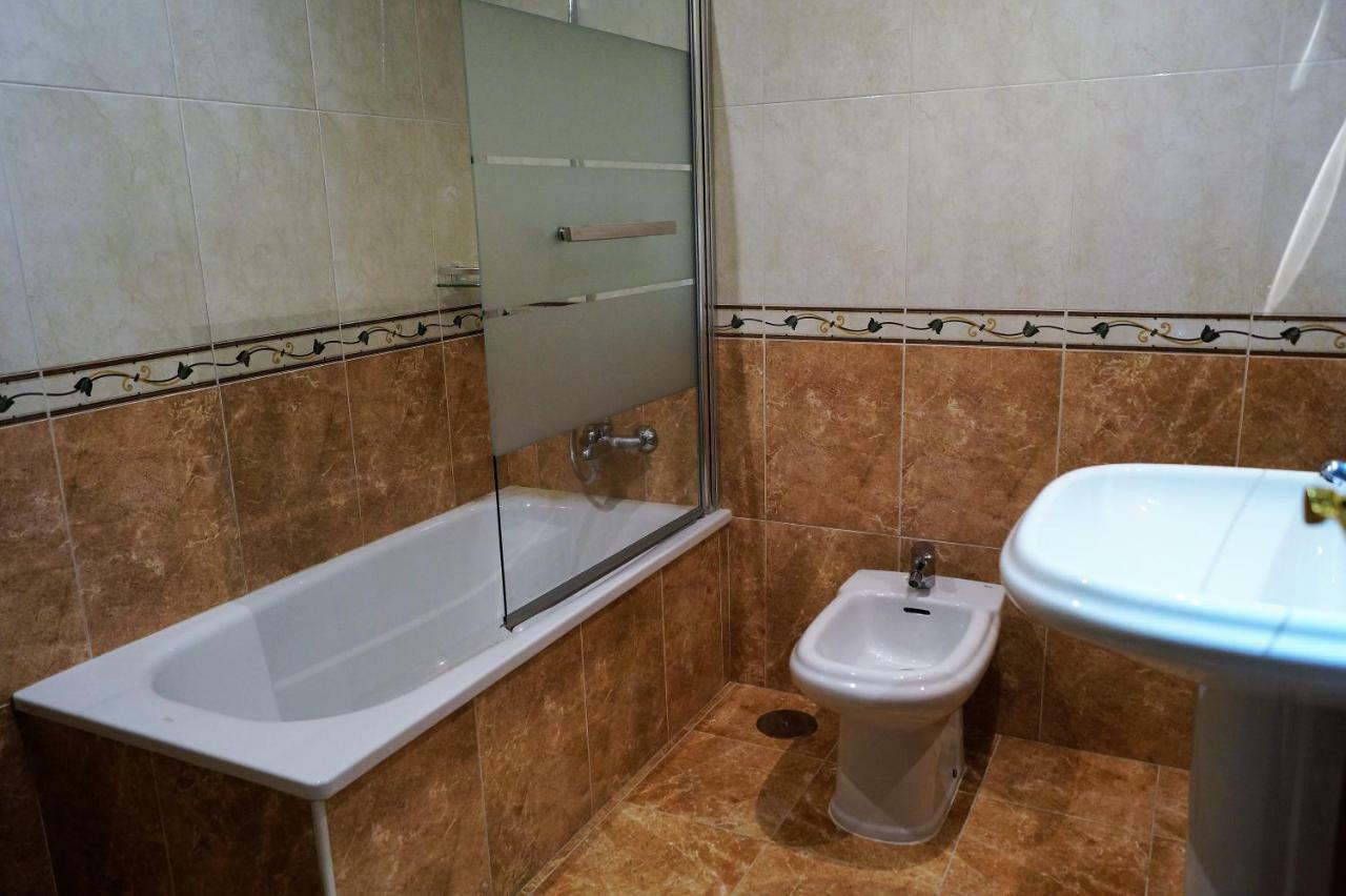 Apartamento Plaza Alfonso XII Малага Экстерьер фото